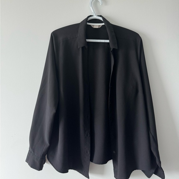 H&M Black Button Down Shirt - Picture 2 of 5